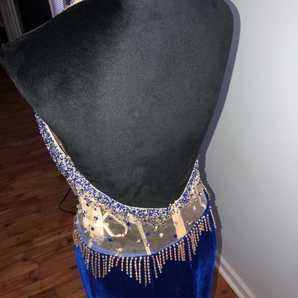 Prom dress. - Picture 3 of 3